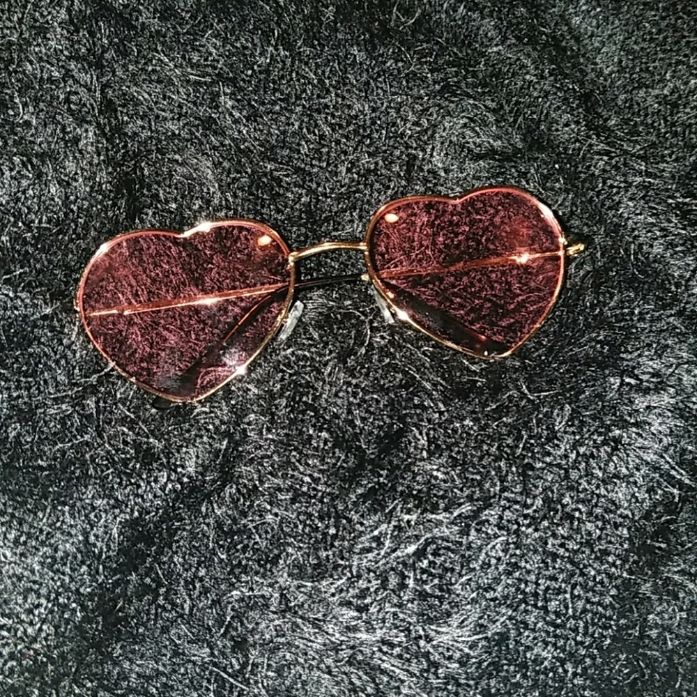1 Red-Pinkish Heart shaped sunglasses ♥💕